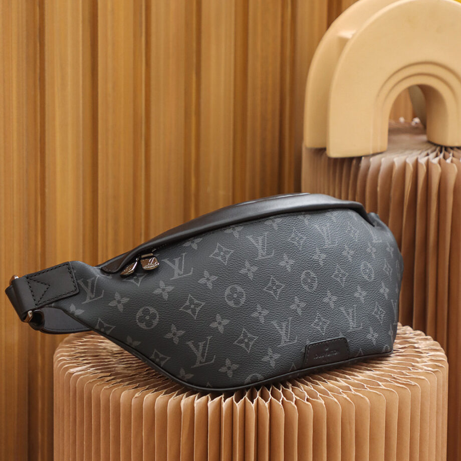 Louis Vuitton M44336 Discovery Waist Bag