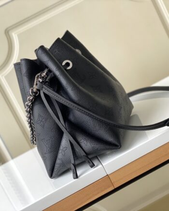 louis vuitton m7070 bella bucket bag