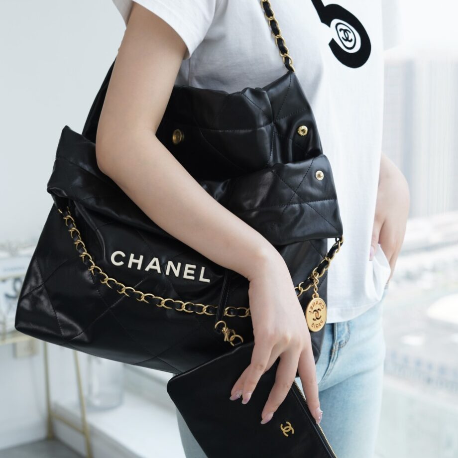 Chanel AS3261 Medium Black Shiny Calfskin & Gold-Tone Metal Chanel 22 Handbag