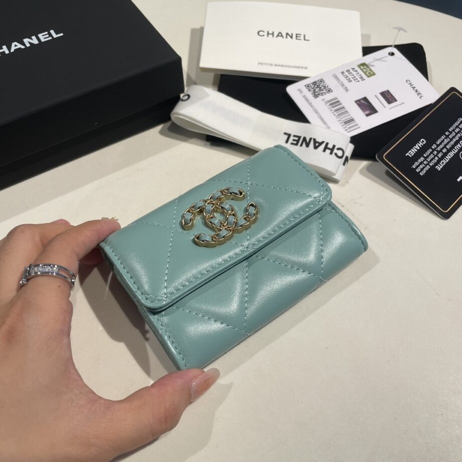 Chanel 19 Wallet