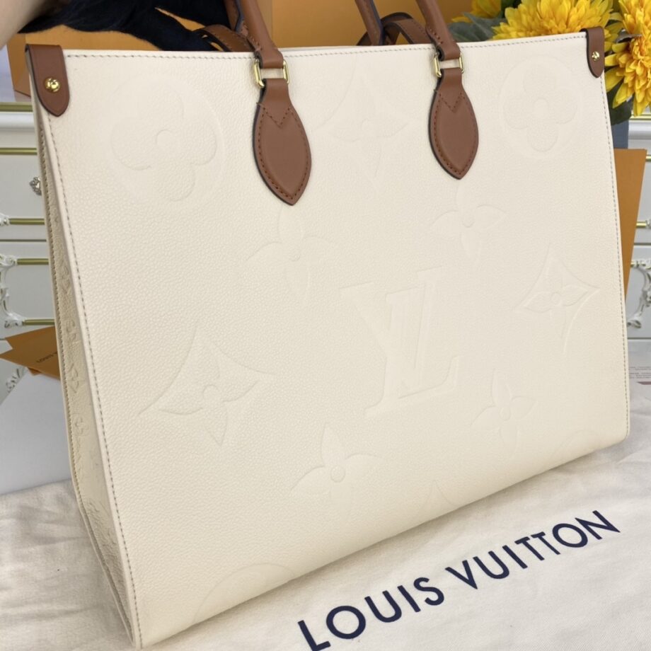 Louis Vuitton M44921 Milkshake White Onthego Gm Handbag