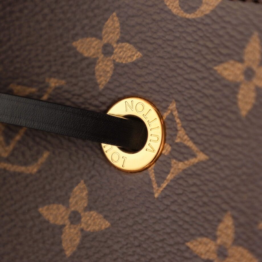 Louis Vuitton M44020 Black NéOnoé Bucket Bag