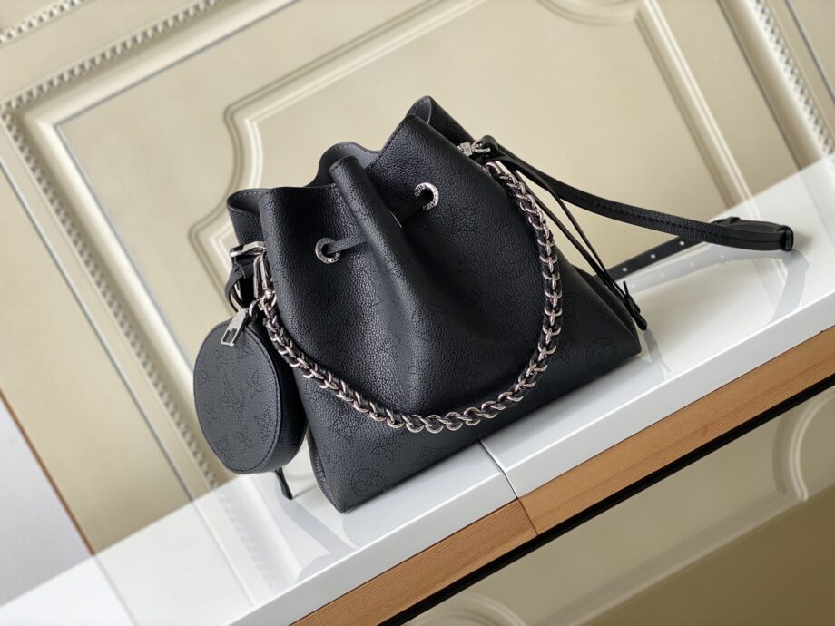 louis vuitton m7070 bella bucket bag