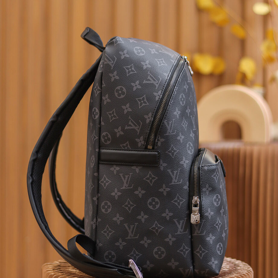 Louis Vuitton M43186 Discovery Backpack