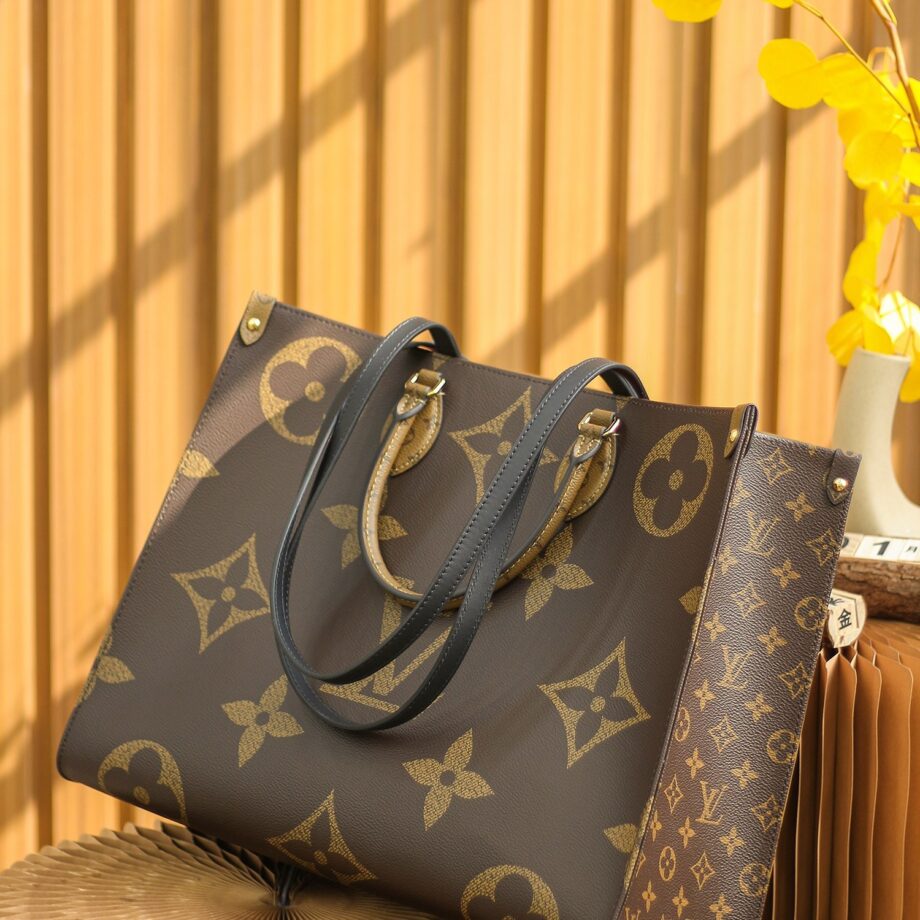 Louis Vuitton M45320 Onthego GM Tote Bag