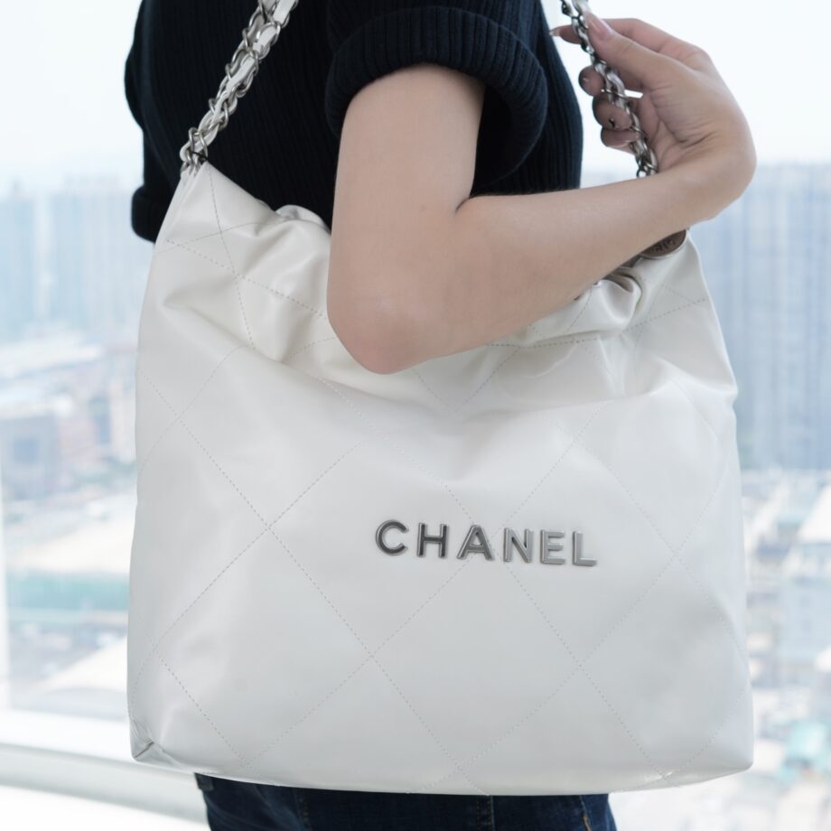 Chanel AS3260 Small White Shiny Calfskin & Silver-Tone Metal Chanel 22 Small Handbag