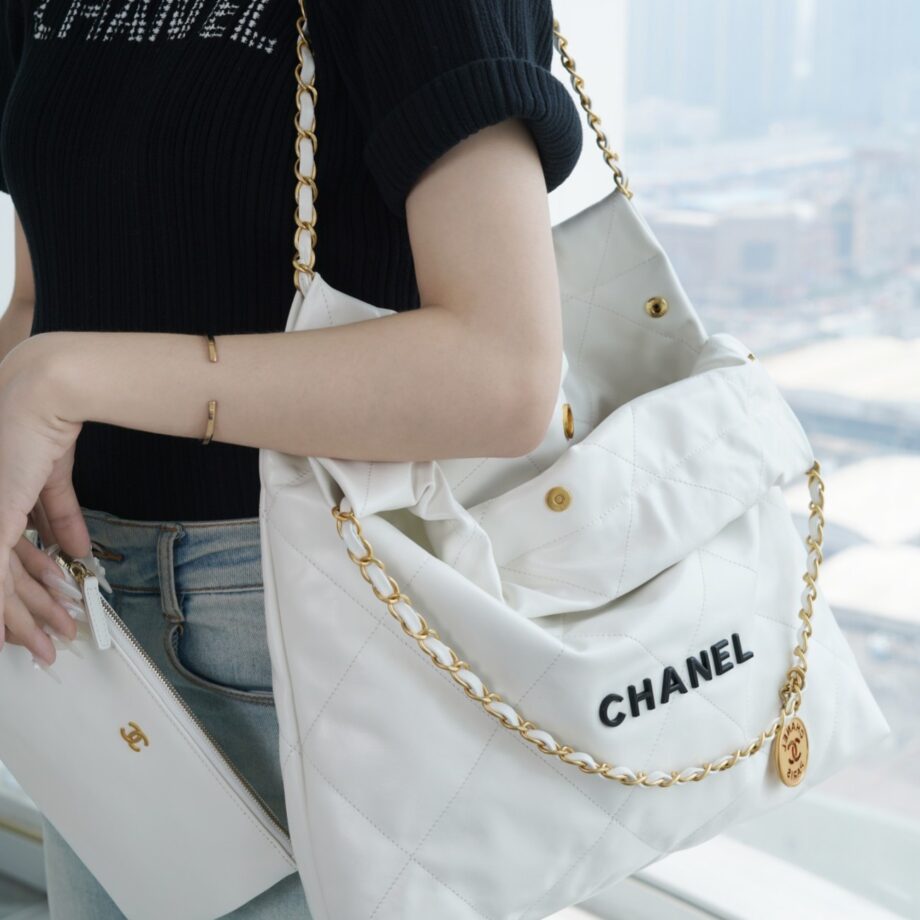 Chanel AS3261 Medium White Shiny Calfskin & Gold-Tone Metal Chanel 22 Handbag