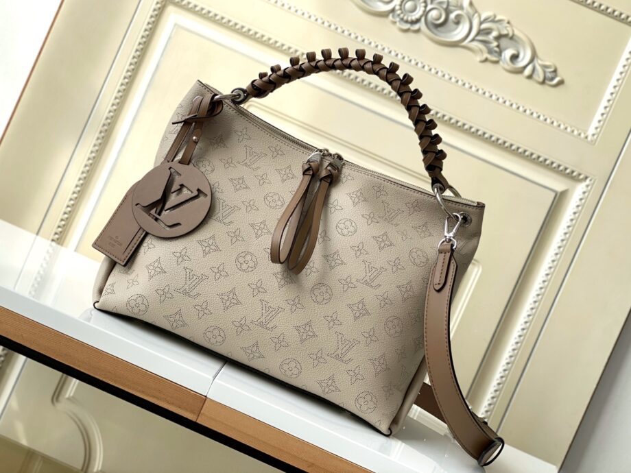 louis vuitton m56084 beaubourg hobo medium handbag