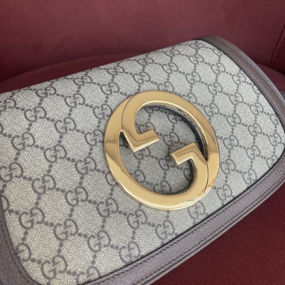 Gucci 699268 Gucci Blondie Shoulder Bag