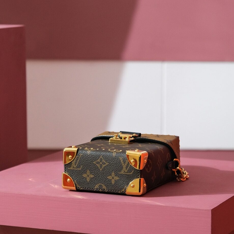 Louis Vuitton M82465 Camera Box