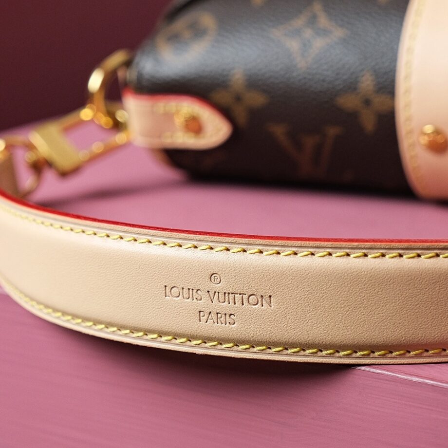 Louis Vuitton M46740 Saumur Bb