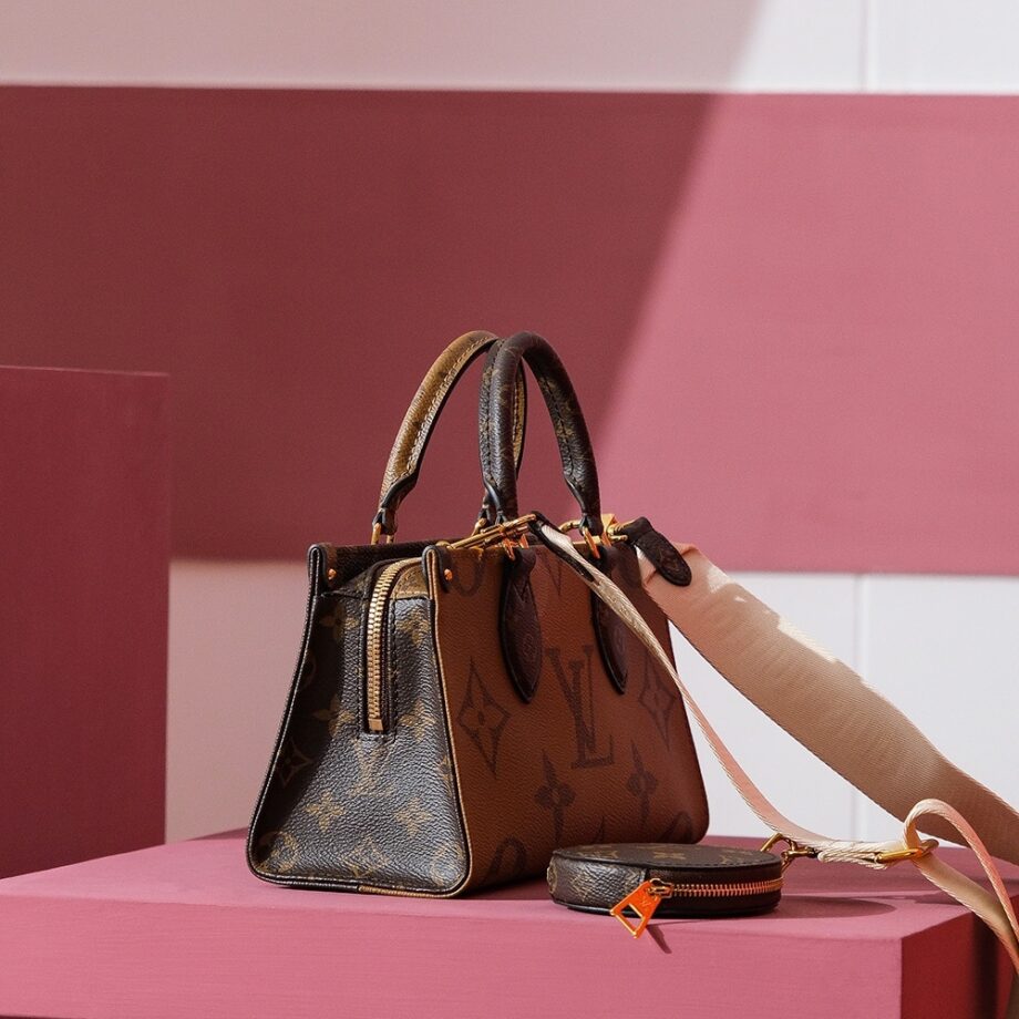 Louis Vuitton M46653 Onthego East West