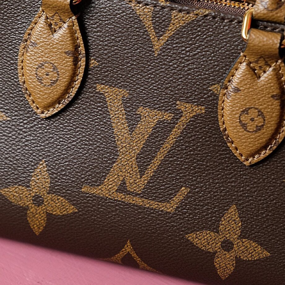 Louis Vuitton M46653 Onthego East West