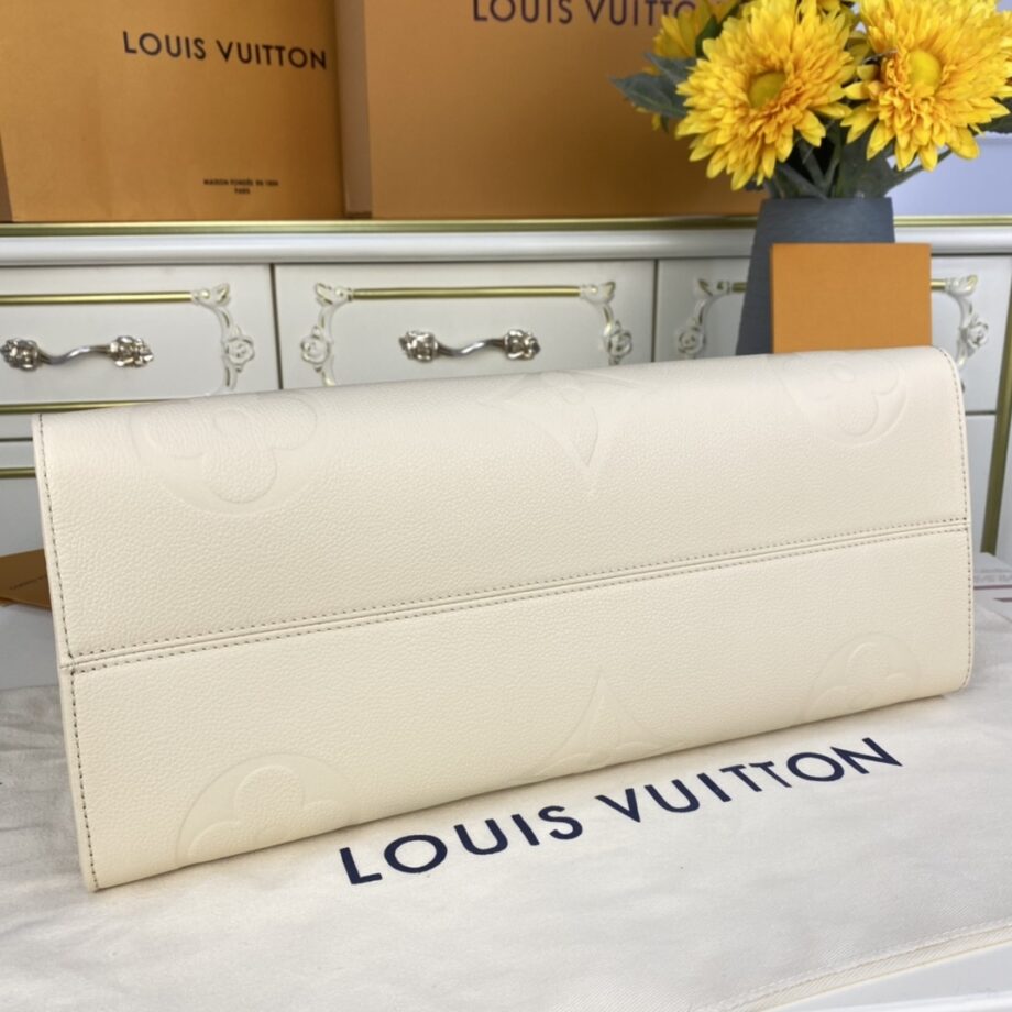 Louis Vuitton M44921 Milkshake White Onthego Gm Handbag