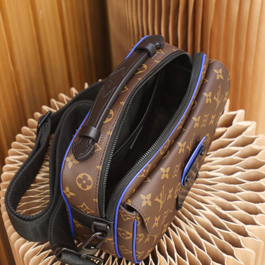 Louis Vuitton M45863 S Lock Messenger