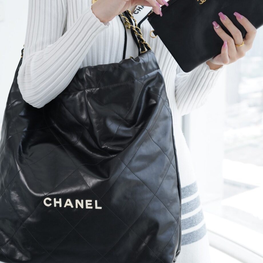 Chanel AS3262 Large Black Shiny Calfskin & Gold-Tone Metal Chanel 22 Large Handbag