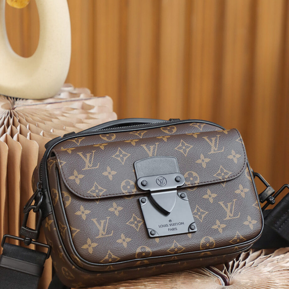 Louis Vuitton M45806 S Lock Messenger